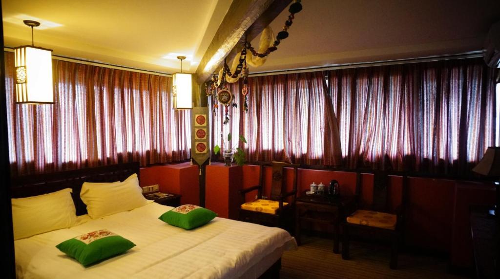 Lijiang Wangjia Courtyard Inn الغرفة الصورة